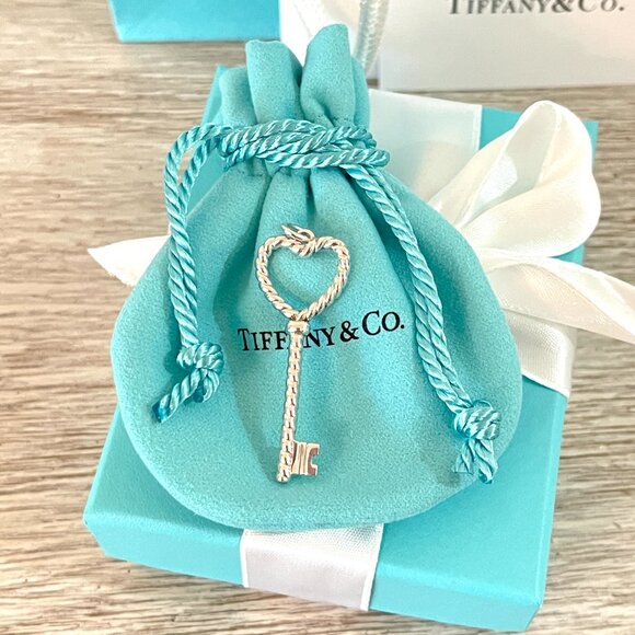 Tiffany & Co. Twist Heart Key Pendant Charm Silver with Pouch Box Bag Retired - Picture 1 of 10